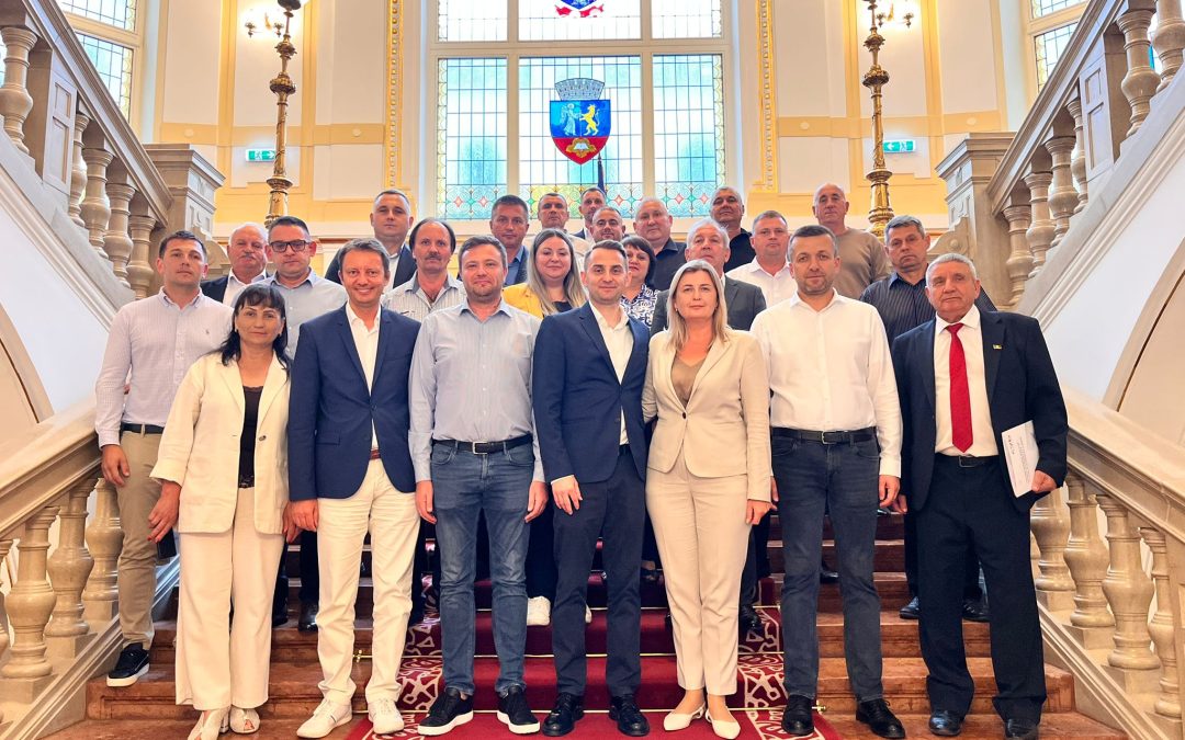 Alegerile parlamentare din Republica Moldova, programate pentru 28 septembrie, sunt decisive nu doar pentru viitorul european al Republicii Moldova, ci și pentru România.